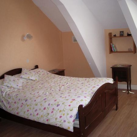Les Glycines Bed & Breakfast Plaimpied-Givaudins Dış mekan fotoğraf