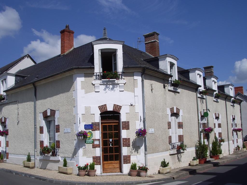 Les Glycines Bed & Breakfast Plaimpied-Givaudins Dış mekan fotoğraf